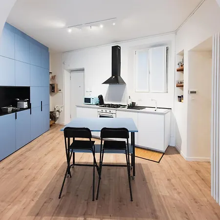 Light Blue Nolo Milan, 15 Minutes From Duomo By Metro Apartment
